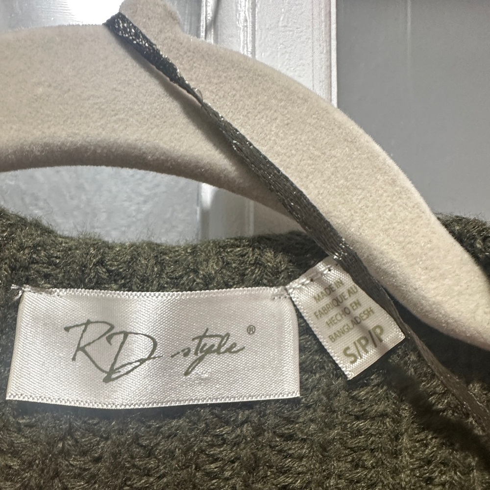 NWOT RD Style Oversized Button Down Sweater - Picture 4 of 5